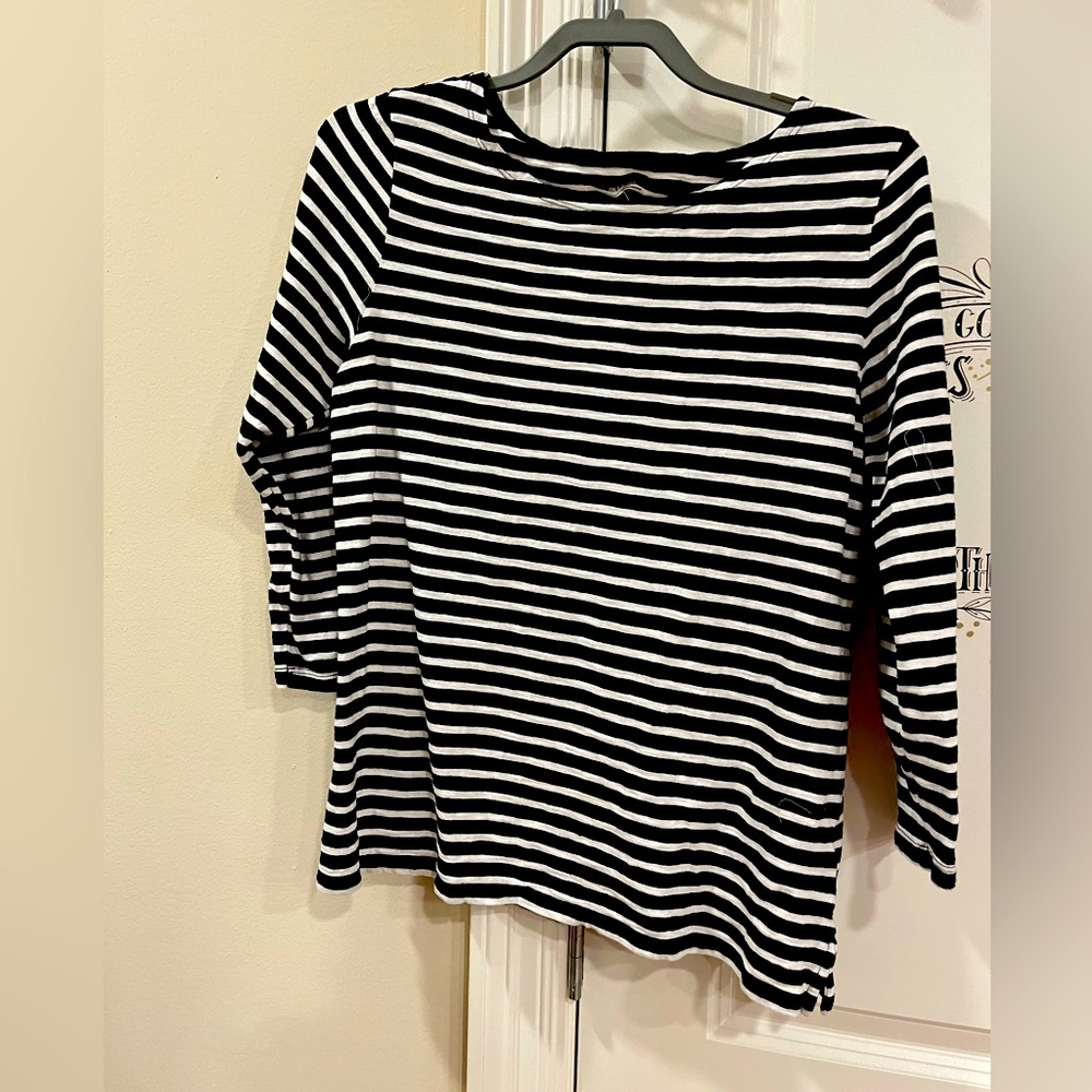 Old navy black and white stripped top, Size L
